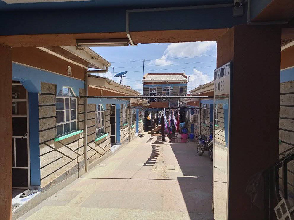 rental block Narok – Macedonia Road interior view